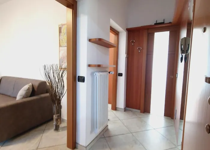 Rory House - كومو