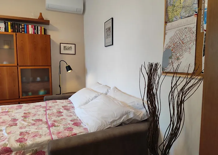Rory House - * Como