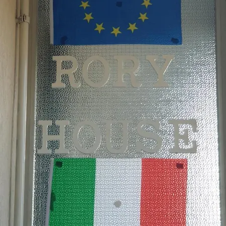Rory House - Como