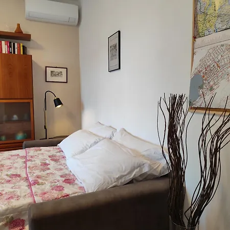 Rory House - * Como